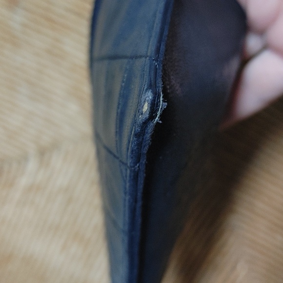 Vintage CHANEL Navy Quilted Leather Wallet - Picture 14 of 17